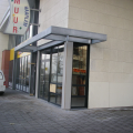 Eindresultaat renovatie entree van Klimhal Haarlem.